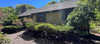 Brewster Home en una ubicación conveniente