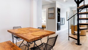 Dining - Condo w/Spiral Staircase to Loft, Perfect for Kids (Newport)