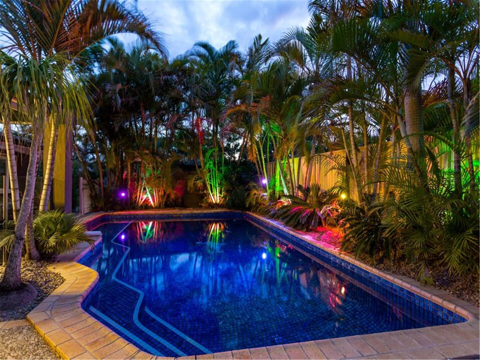 A+ Dolphin in the pool Gold Coast Waterfront Family holiday home!