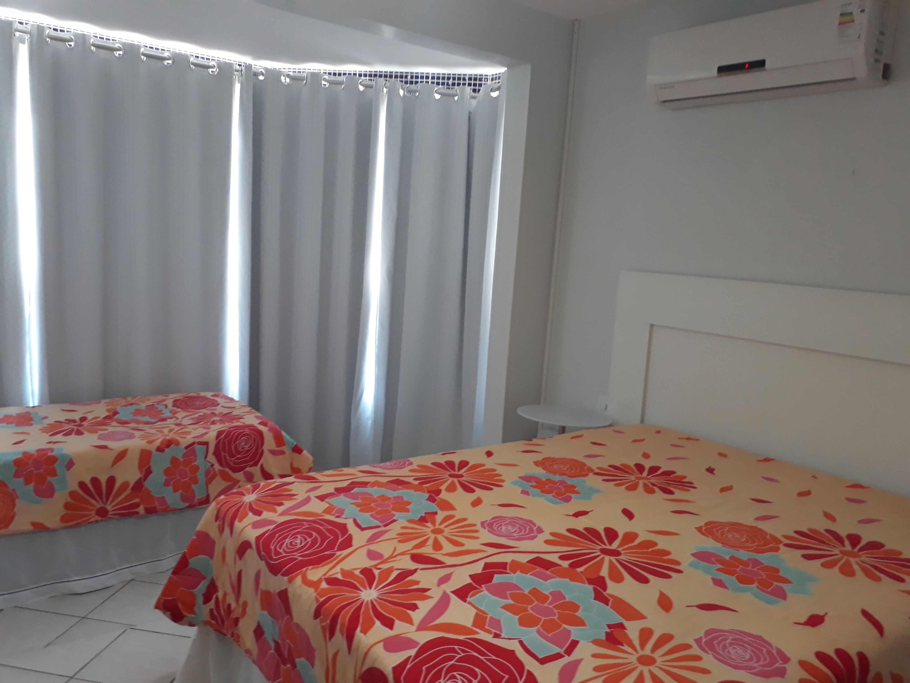 Beachfront Itaparica Beach w / private pool area, great for kids and pets