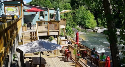 Summer Special - Cozy, Private Cabin, Mountain View, Pet Friendly