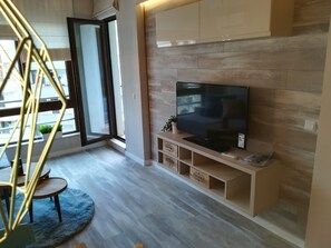 تلفزيون، مكتبة موسيقى، مكتبة فيديو