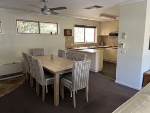 Dining - Echuca Retreat Cottage (Echuca)