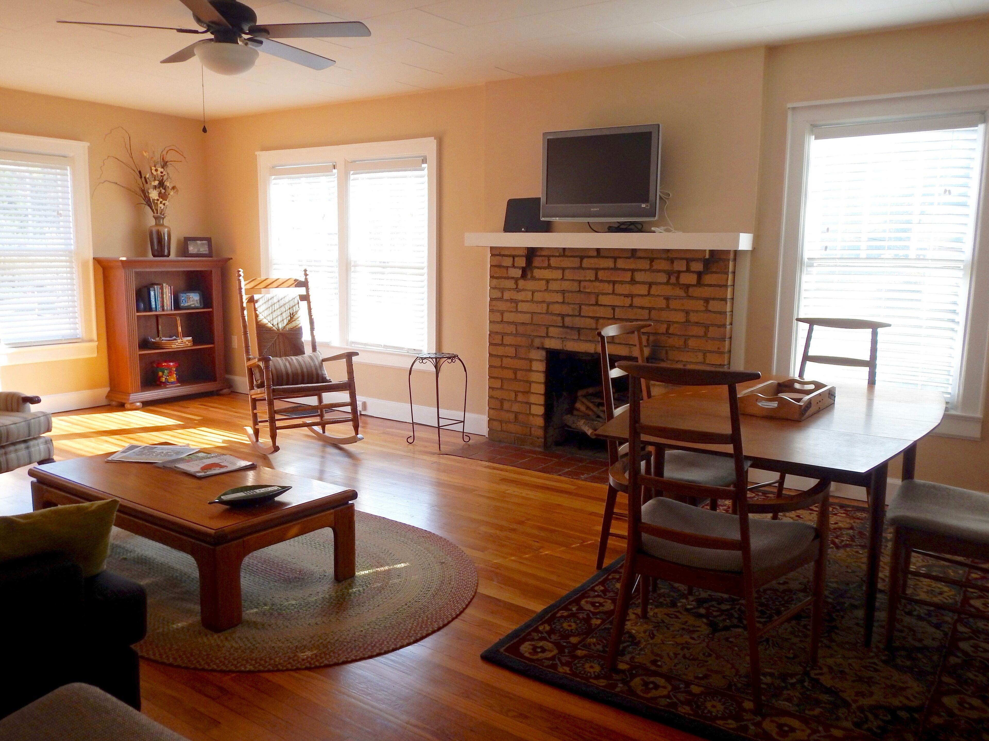 Lovely Chattanooga 2br Home - 1.5 Miles To Downtown/north Shore, 1 Block To Park