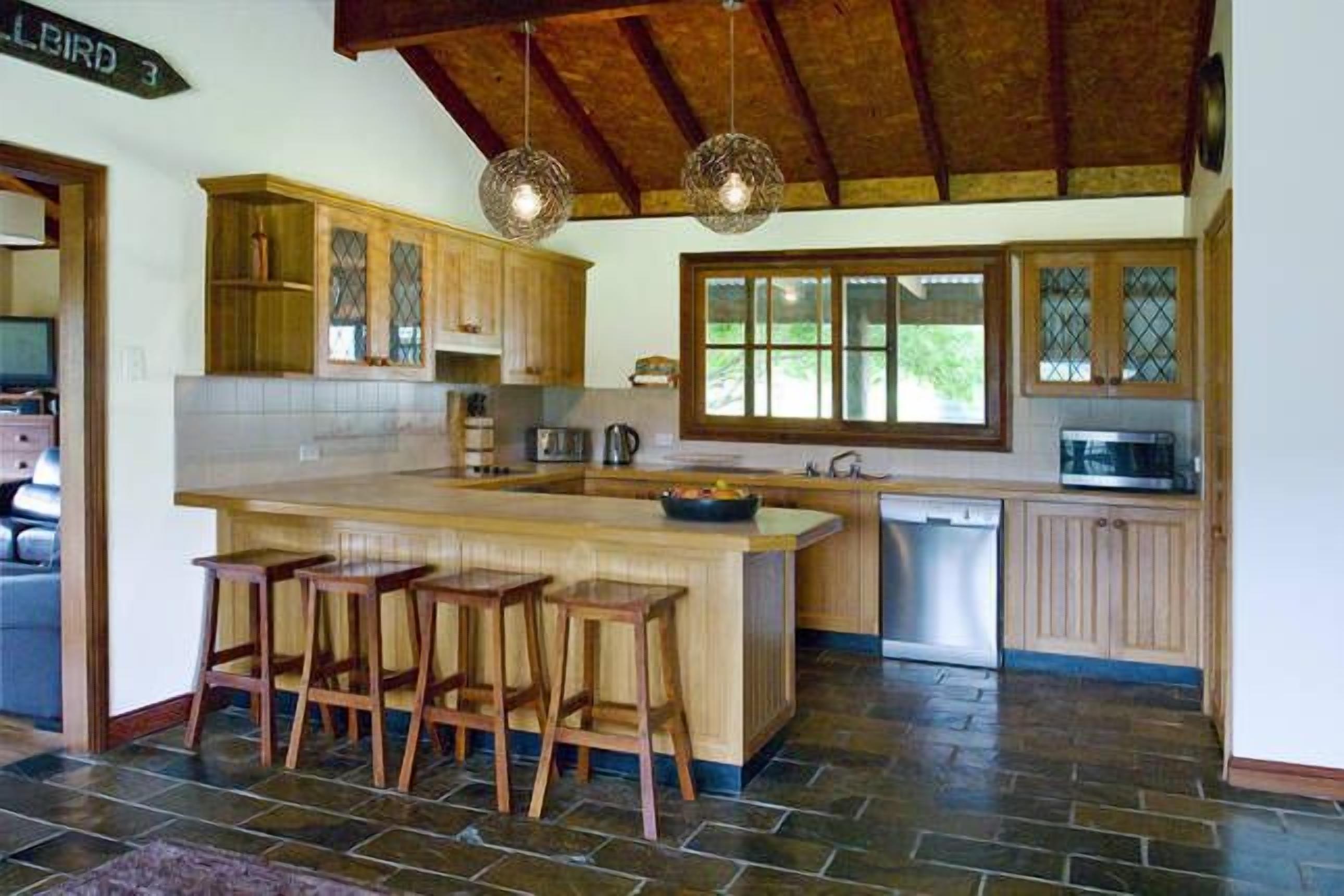 Valley Beyond - Peace and tranquility. PET Friendly. Free Wi Fi — image 6