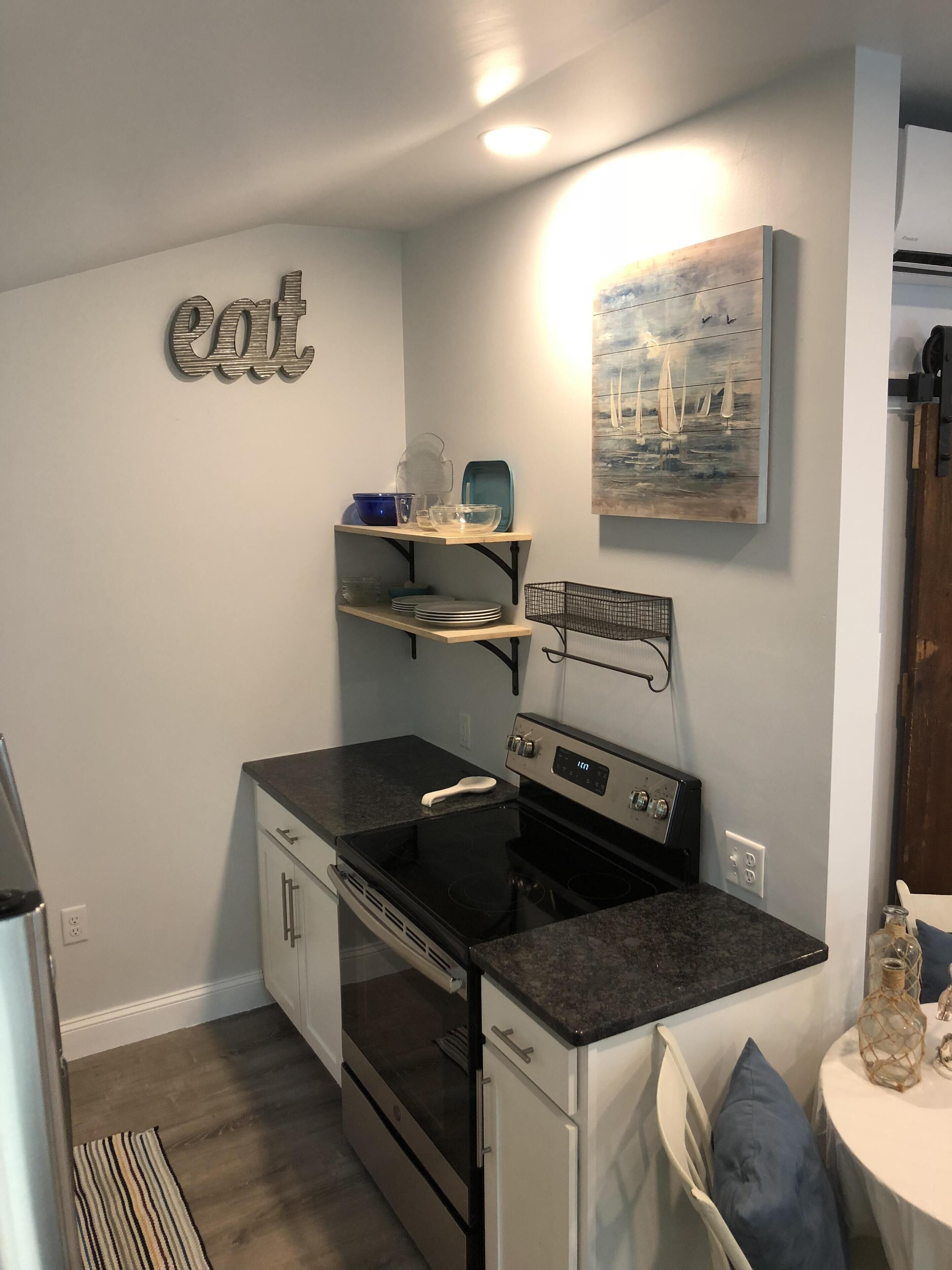 Ogunquit Studio Close to Footbridge Beach and Trolley Stop