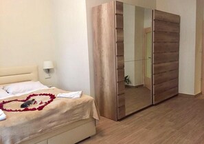 1 chambre, fer et planche à repasser, Wi-Fi