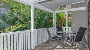 Outdoor dining - Riverbreeze Noosaville (NOOSAVILLE)