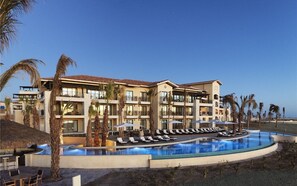 Infinity-pool, opvarmet pool