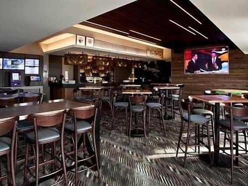 Self contained fully equipped 1 bedroomed studio on exclusive rural estate.