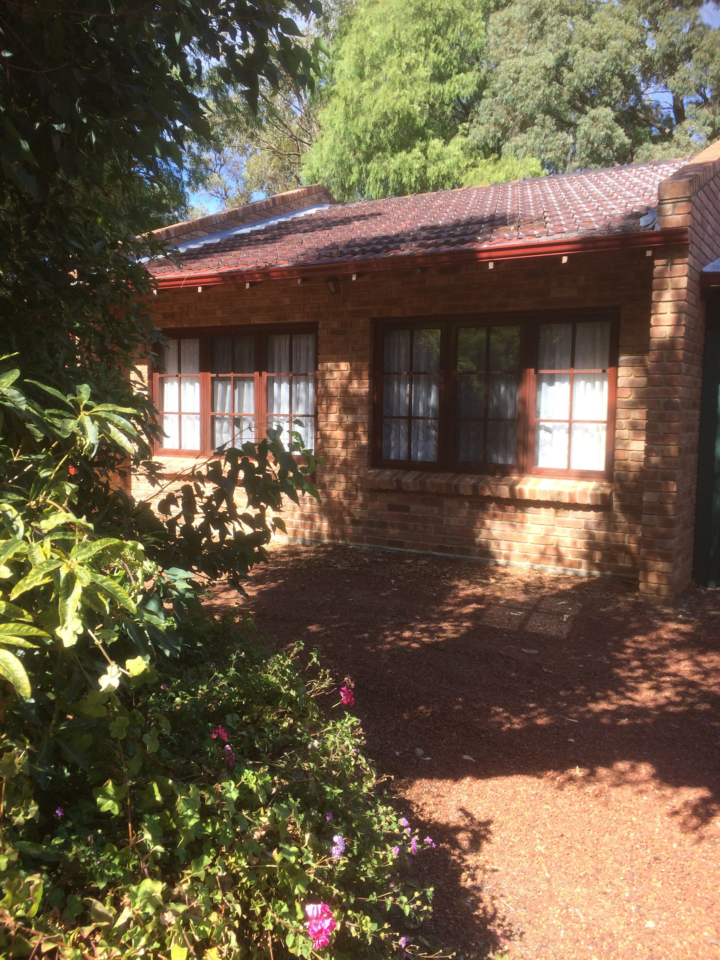 Self contained fully equipped 1 bedroomed studio on exclusive rural estate. — image 20