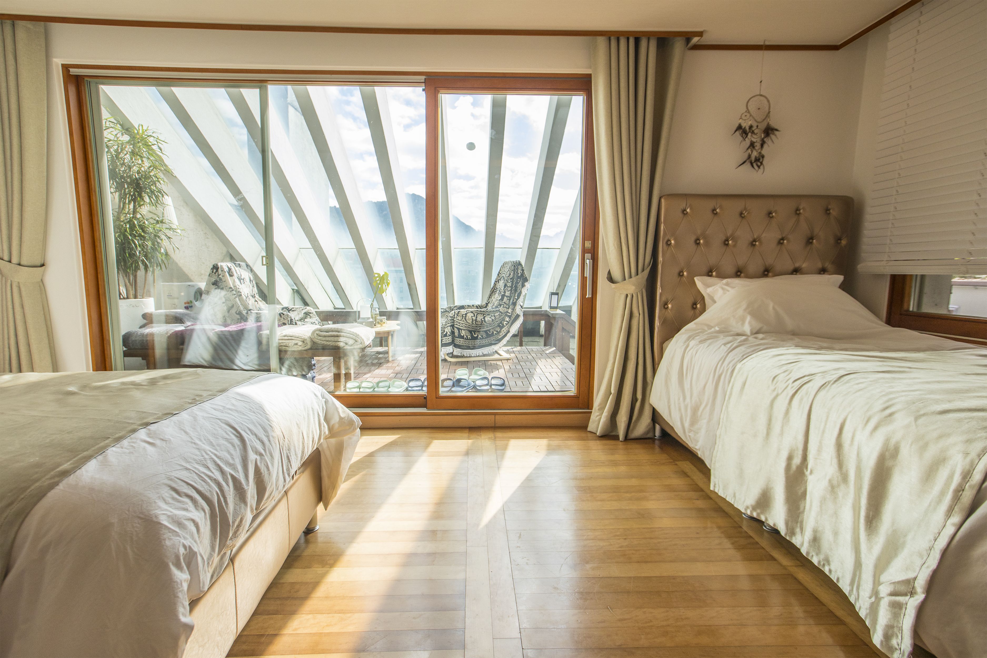 Family Townhome - Foreigner Only, 4 Bedrooms, Balcony, Garden Area(Fabulous Sunlit Heritage Mansion) | 4 bedrooms, premium bedding, in-room safe, free WiFi