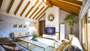 Family Townhome - Foreigner Only, 4 Bedrooms, Balcony, Garden Area(Fabulous Sunlit Heritage Mansion) | Living room | 60-inch flat-screen TV with cable channels, TV, computer