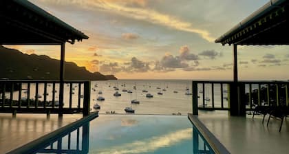 Superbe, Beachfront, Sunset Views, Turtle Point Villa de 4 chambres