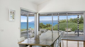Dining - The Cliff's Edge - On the Edge at Fairhaven & Very Big Views & WIFI (Fairhaven)