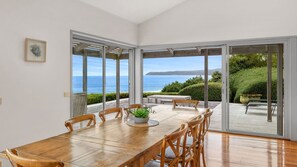 Dining - The Cliff's Edge - On the Edge at Fairhaven & Very Big Views & WIFI (Fairhaven)