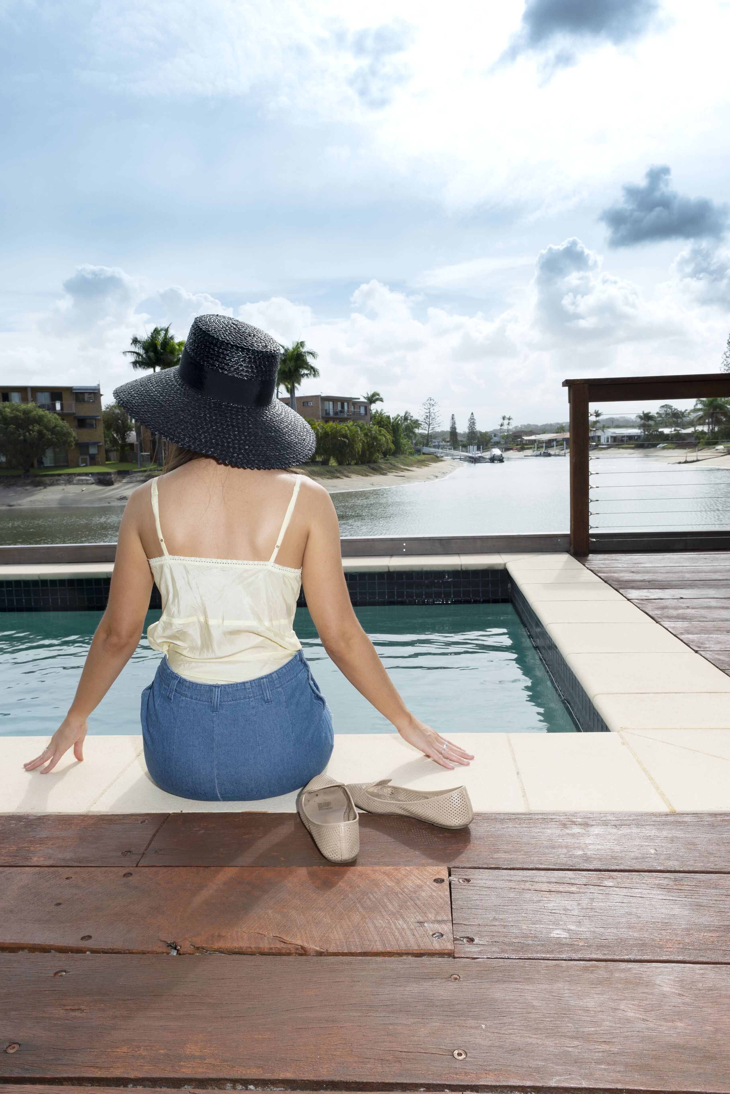 Waterfront Villa 1 - Pet Friendly Courtyard - Waterfront — image 4