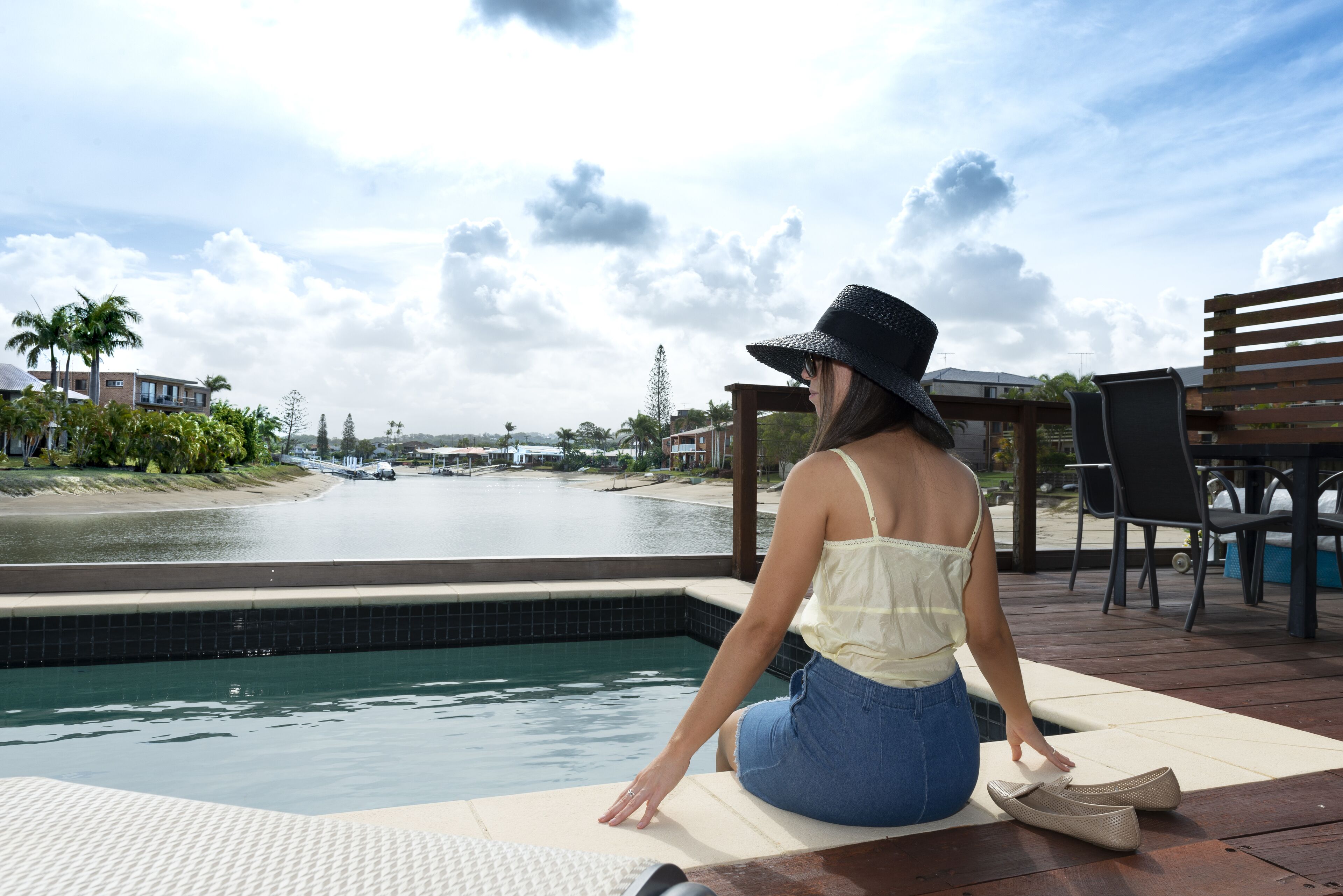 Waterfront Villa 1 - Pet Friendly Courtyard - Waterfront — image 8