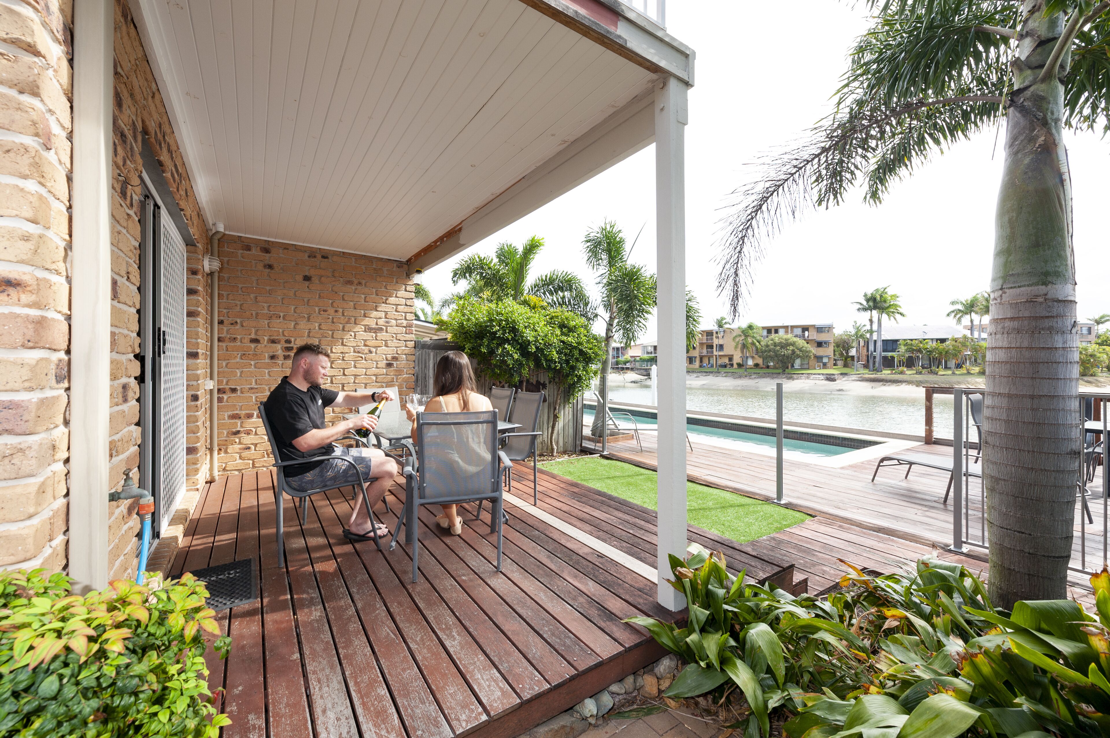 Waterfront Villa 1 - Pet Friendly Courtyard - Waterfront — image 22