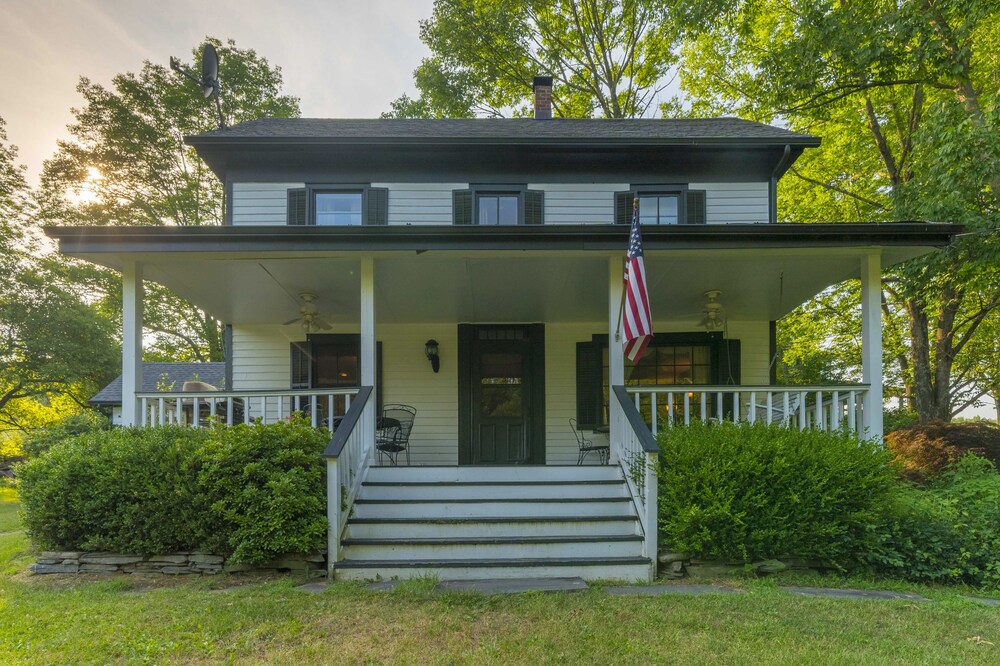Historic 1800s Farmhouse