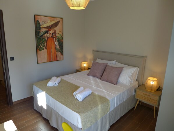 3 عدّة غرف نوم ومكواة/لوح كي وسرير سفر وواي فاي مجانًا