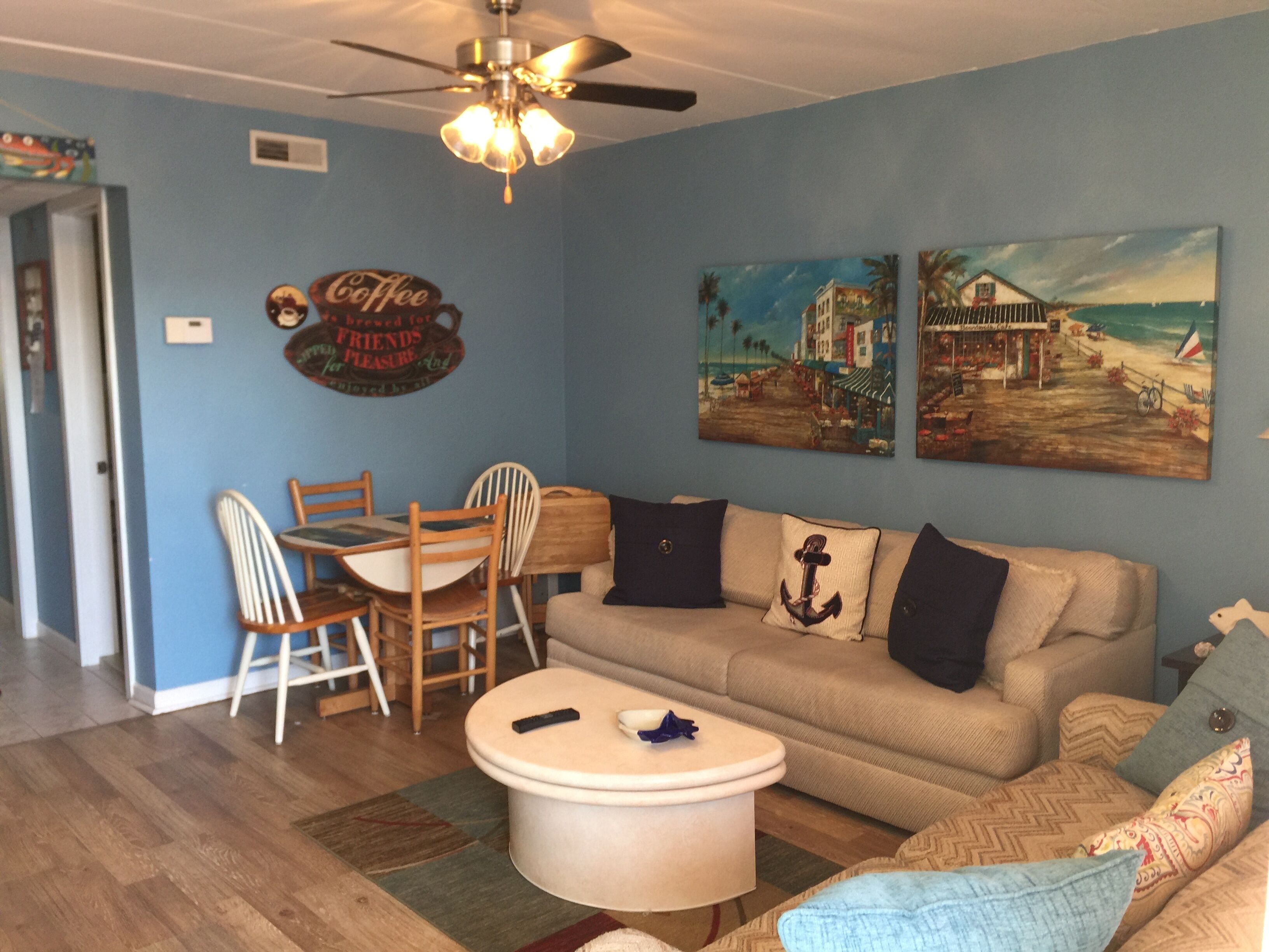 Beach Holiday Condo ~ 1 BR / 2 Full Baths ~ Full Kitchen With Dishwasher