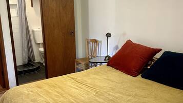 2 habitaciones, tabla de planchar con plancha y wifi gratis