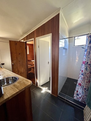 Interior - Cosy mountain lake ski retreat, relaxation Scandinavian style (Anglers Reach)