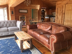 TV, DVD player, books, stereo