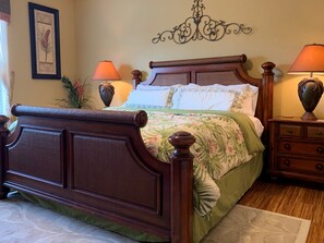 3 bedrooms, in-room safe, desk, iron/ironing board