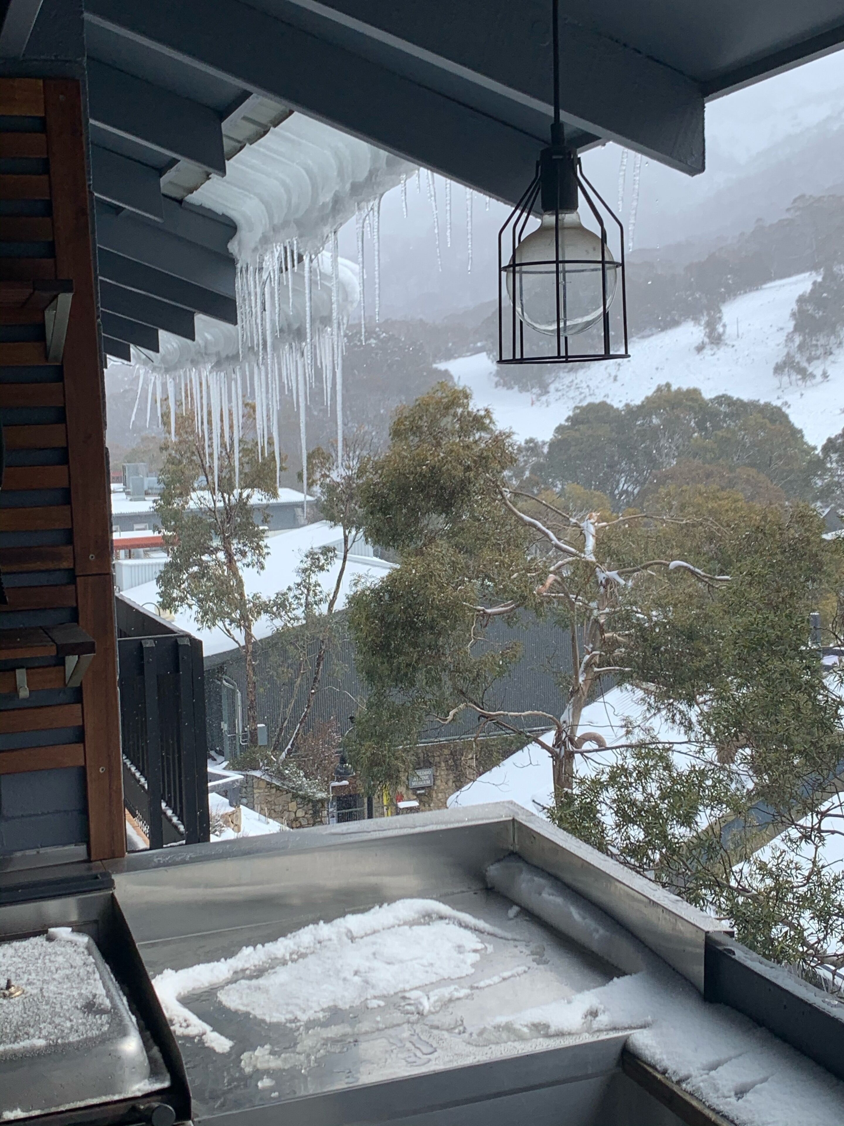 Thredbo Penthouse Aprmt (suitable for 2 families) \nCentral Village Location — image 20