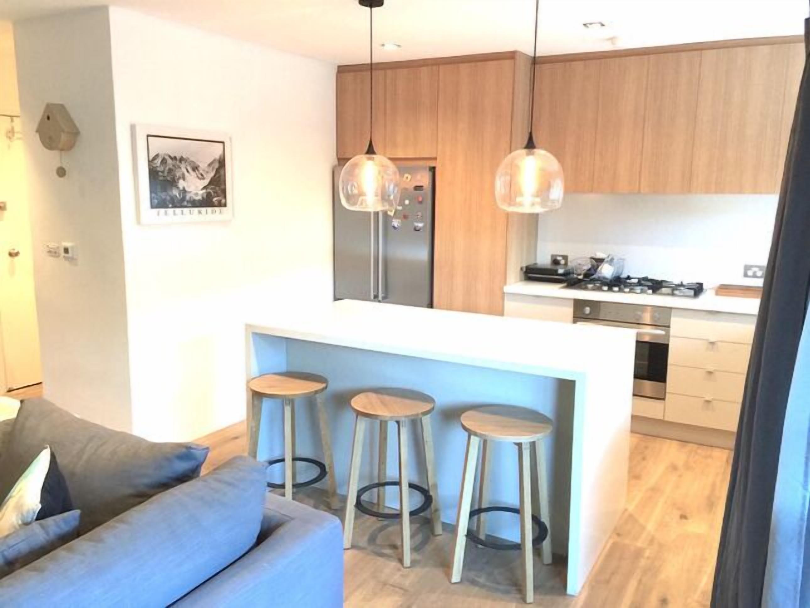 Thredbo Penthouse Aprmt (suitable for 2 families) \nCentral Village Location — image 2