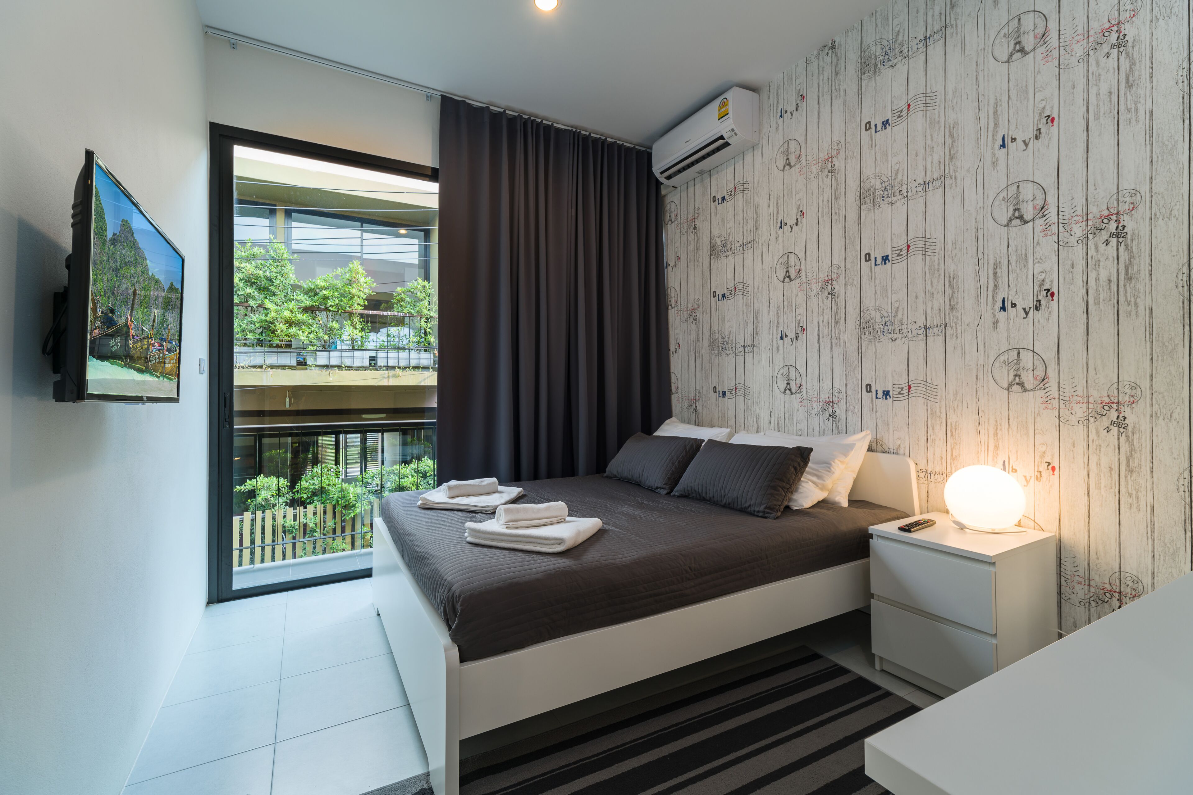 3 bedrooms, iron/ironing board, free WiFi