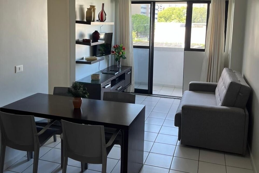 Neo: Apartment in Building at the Seaside of Pajuçara !! Whatsapp (82) 99308-3009