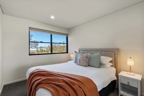 3 間睡房、熨斗/熨衫板、Wi-Fi、床單