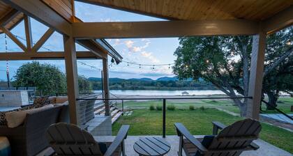 Packsaddle Paradise- Lakefront w/ Beach & Views