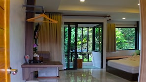 Superior Double Room with Balcony | 高档床上用品、客房内保险箱、遮光窗帘、隔音