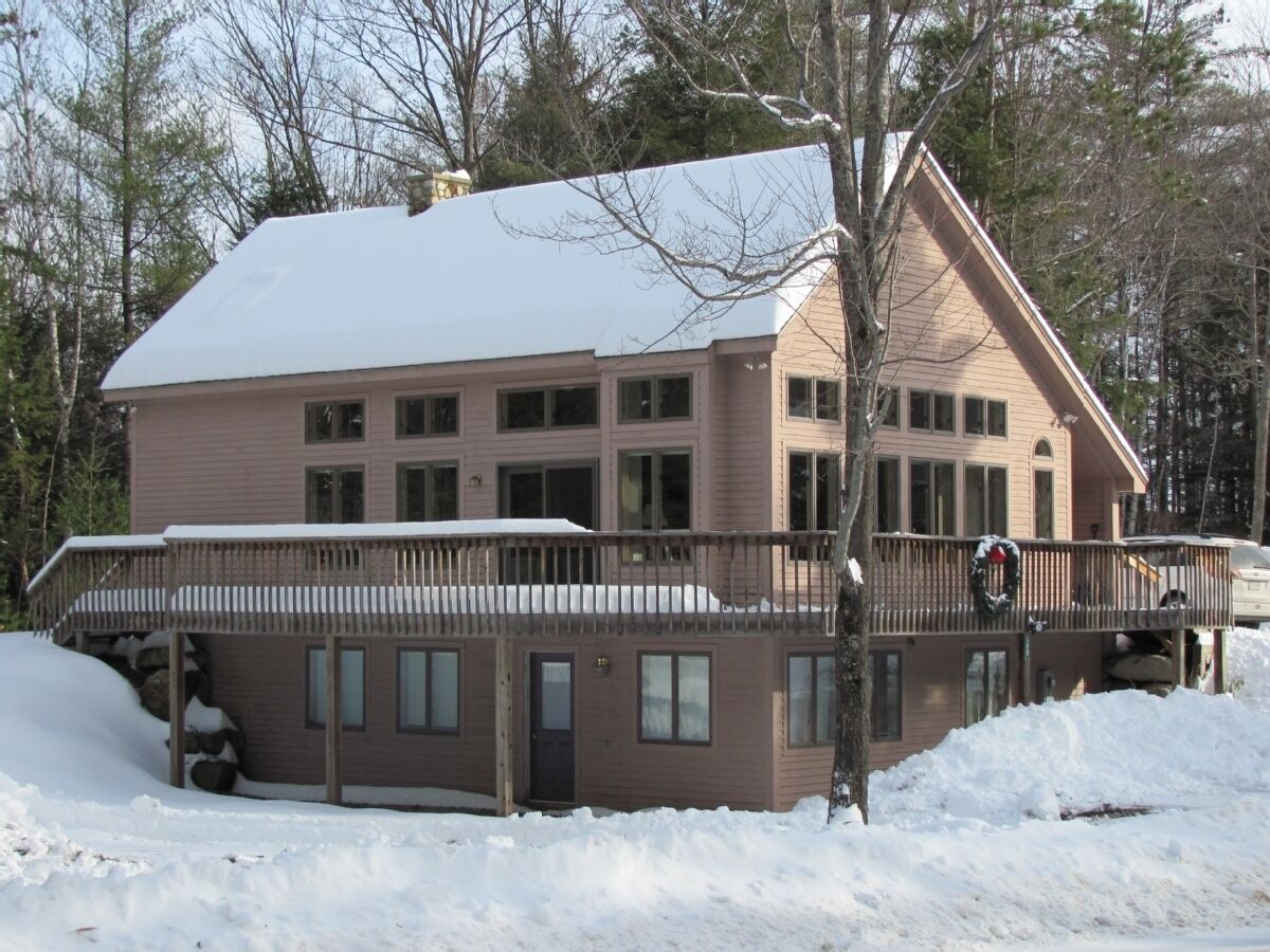 Family Ski & Summer  house 1.5 miles to Okemo, Close to Lakes