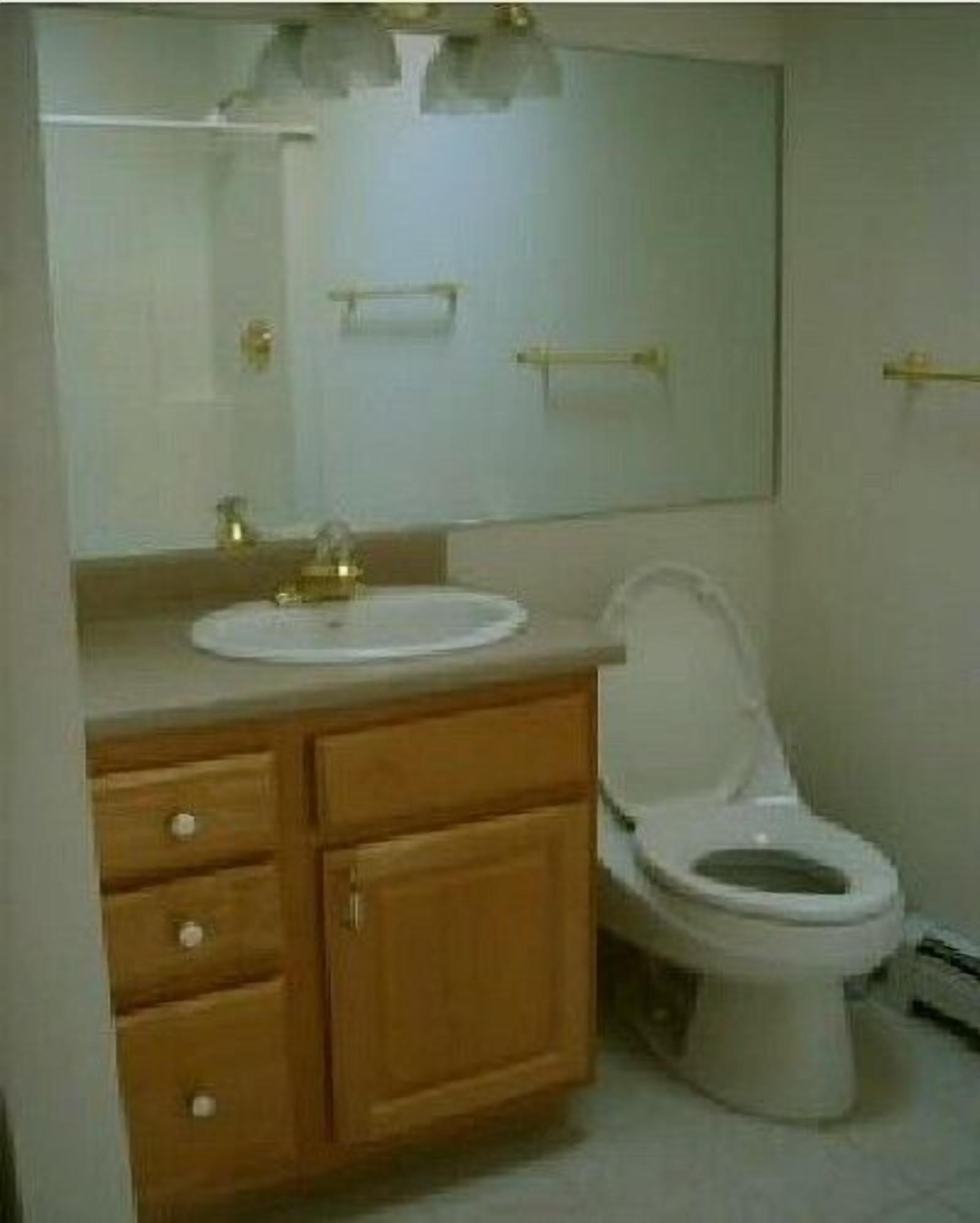 Family Ski & Summer  house 1.5 miles to Okemo, Close to Lakes