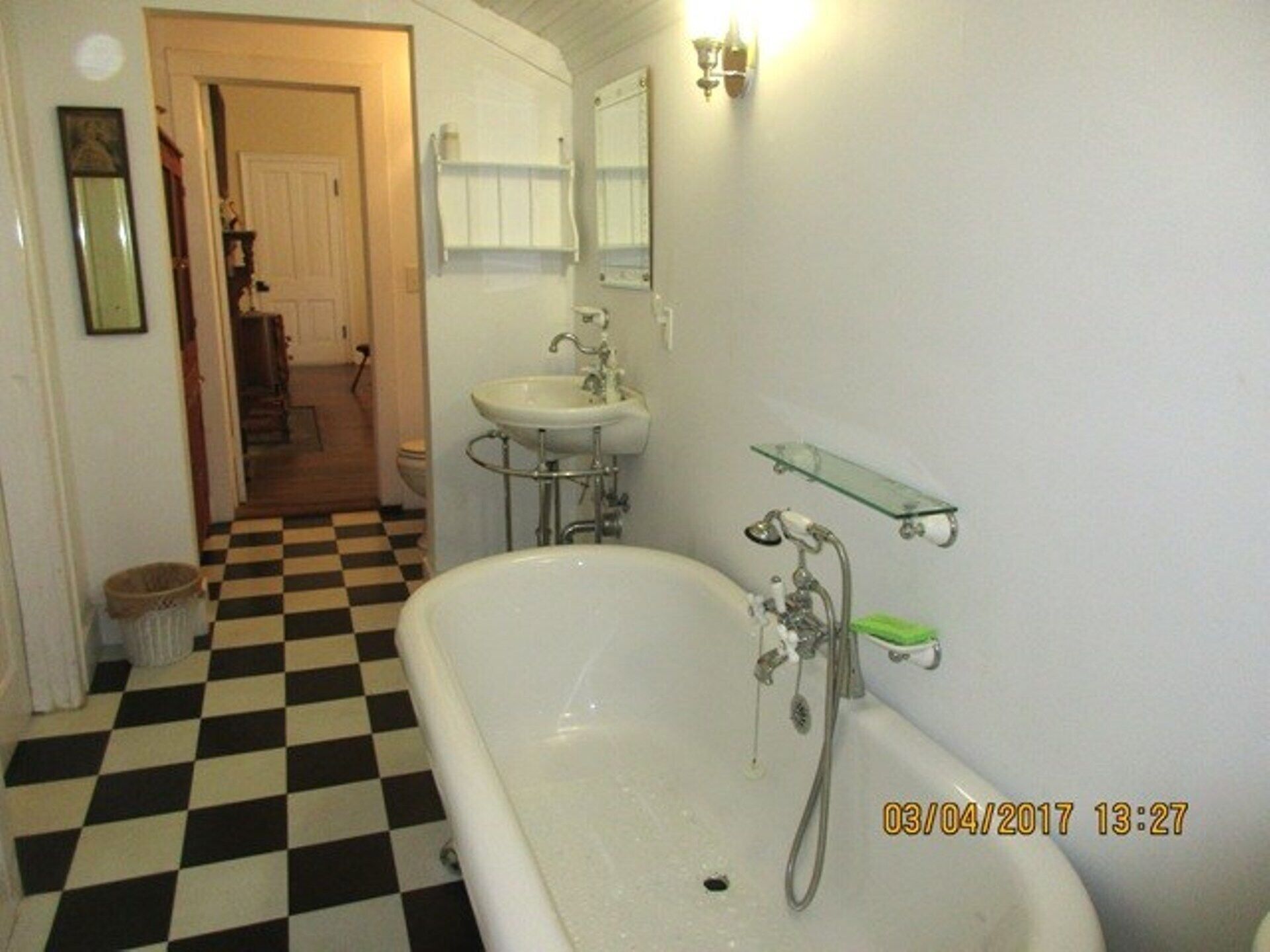 ENJOY HISTORIC DOWNTOWN FRANKLIN-STARTING AT 139 PER NIGHT SLEEPS 8! 