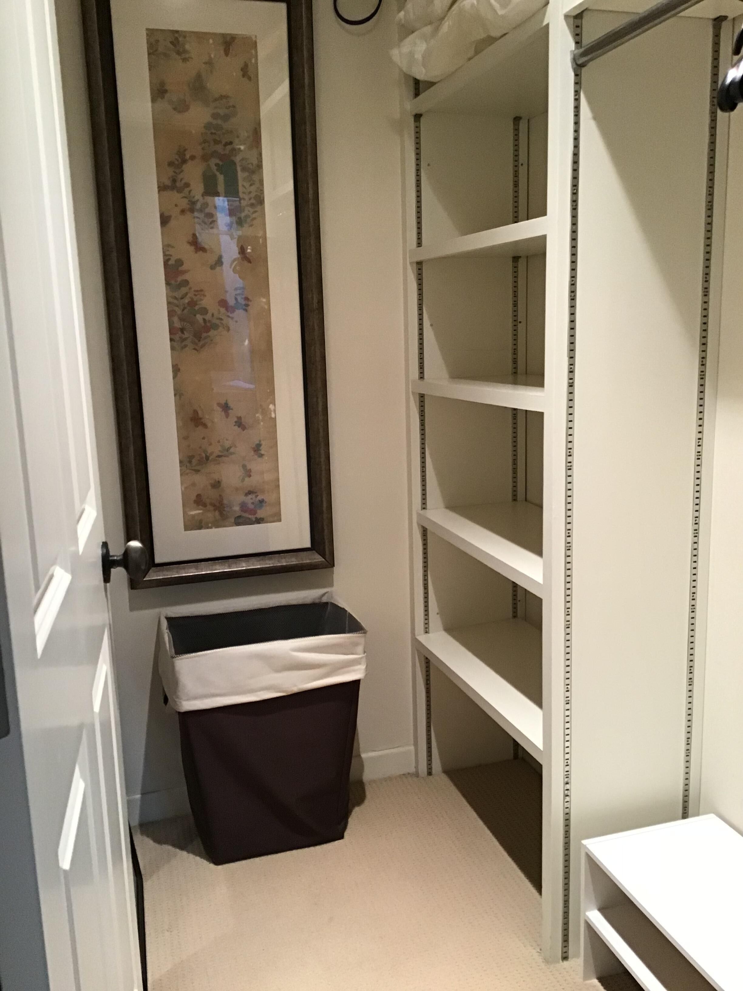 Beautiful Large Room/Studio With Private Bathroom In The Heart of Santa Monica