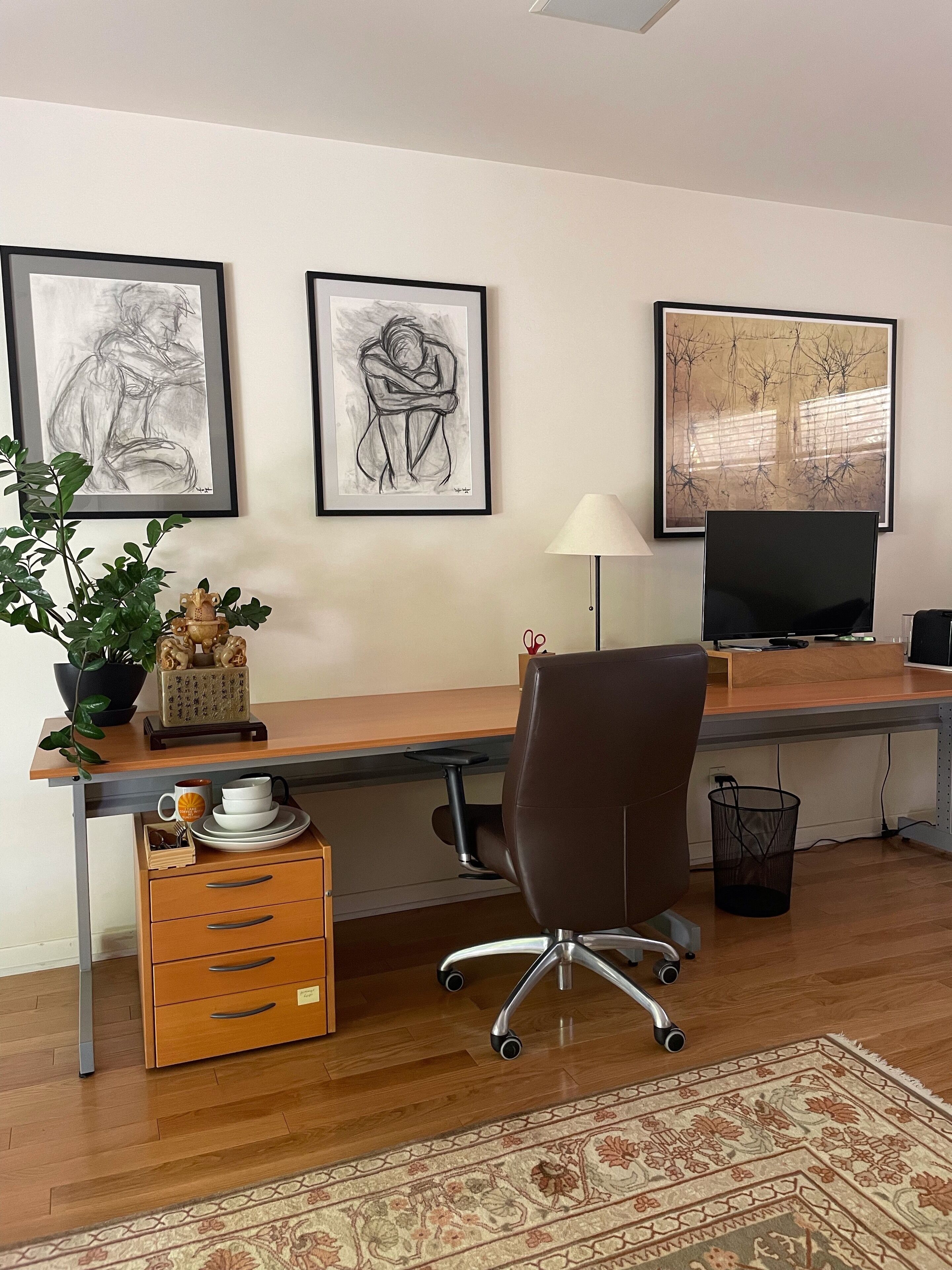 Beautiful Large Room/Studio With Private Bathroom In The Heart of Santa Monica