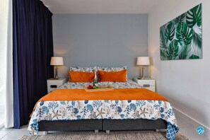 3 chambres, coffre-fort, fer et planche à repasser