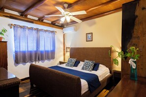 4 bedrooms, in-room safe, iron/ironing board, free WiFi - Beachfront Penthouse with 4 Bdrs. private beach, Chef, Wi-Fi, housekeeper  (Playa morelos)
