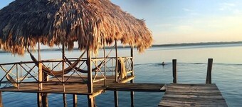 Lähellä Tikal / flores, 4b Talo yksityisellä rannalla Petén Itza-järvellä, vuodepaikkoja 8