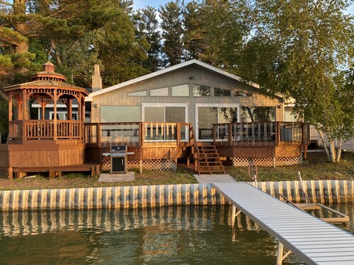 Large Lake House 30 Feet From The Water With Private Dock Out The Door. 