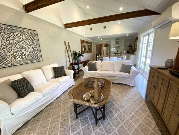 TV, stereo, offices - The Edward Townhouse 151 | Tastefully Styled (Orange)