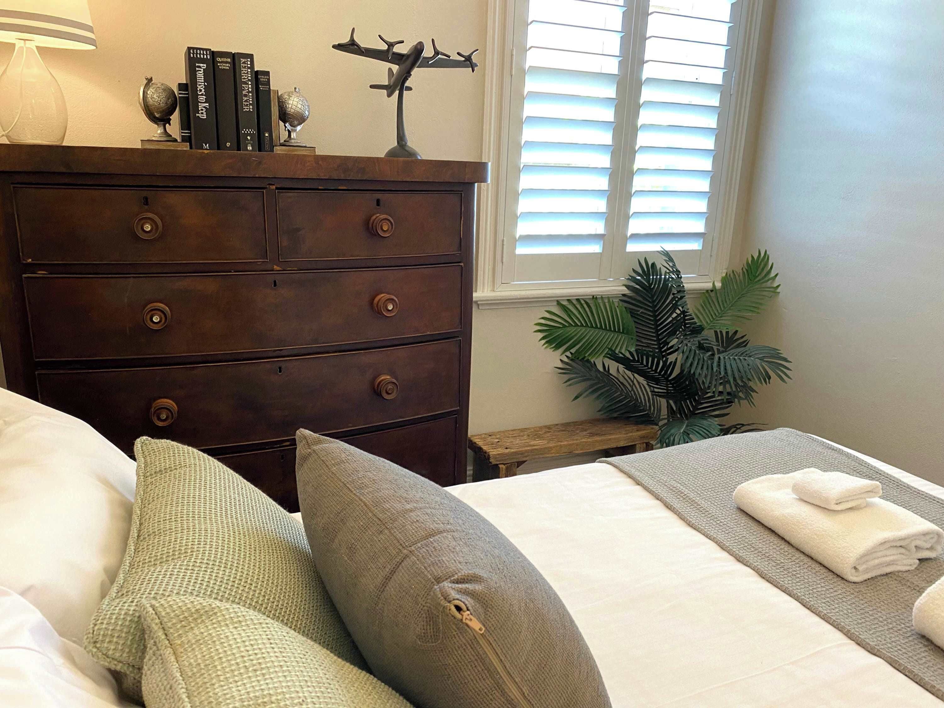 3 bedrooms, iron/ironing board, travel cot, WiFi