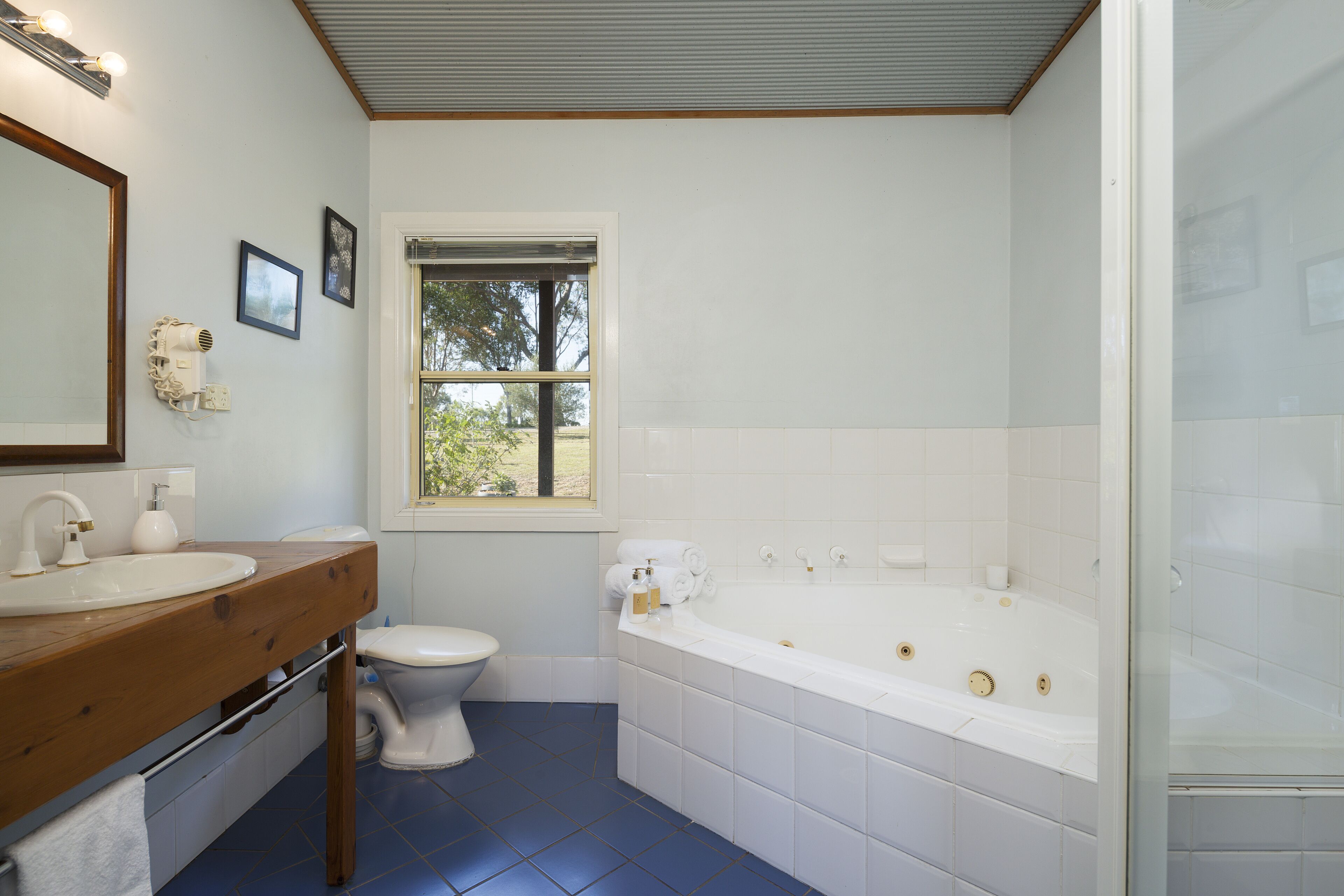 North Lodge Highland Cottage — image 8