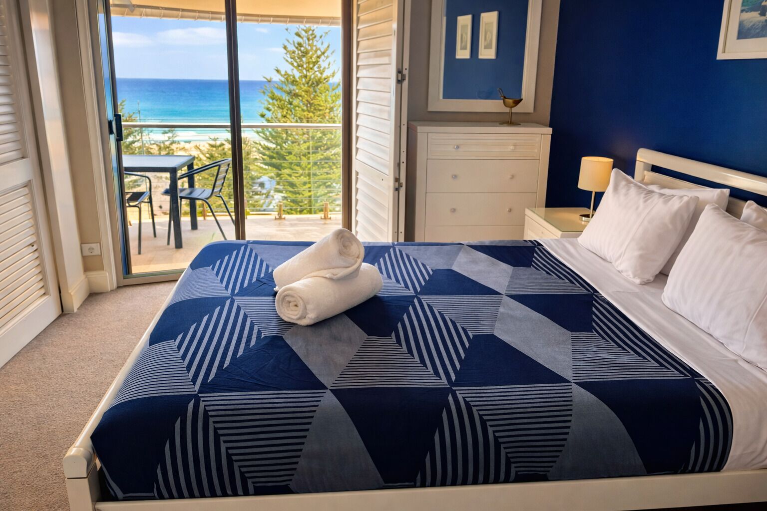 2 bedrooms, iron/ironing board, internet, bed sheets